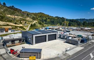 Polished High Stud Warehouse + Secure Yard