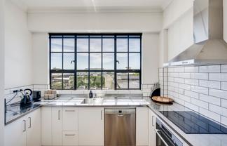 124  Queen Street East, Hastings