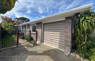 39a Shamrock Street, Takaro