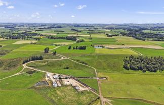 1974 Kimbolton Road, Kiwitea