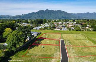 3 and 5 Barker Street, Waihou