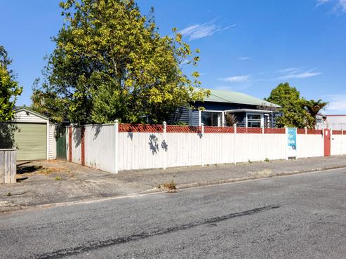 10 Fonblanque Street, Westport