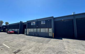 CBRE | Dual Versatile Units in a Secure Complex