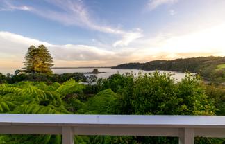 56 Grand View Road, Leigh