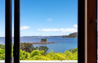 56 Grand View Road, Leigh