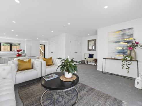 6 Ballyalton Crescent, Flat Bush
