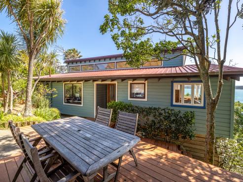 63 Kennedy Point Road, Surfdale