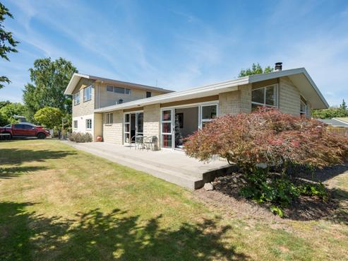 12 Hollis Place, Brightwater