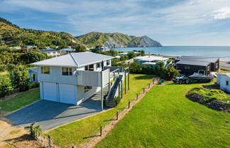 6 Argyle Street, Mahia