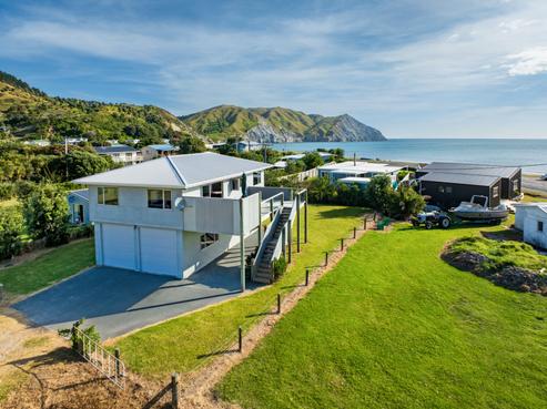 6 Argyle Street, Mahia