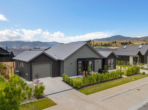 18 Magnum Drive, Cromwell