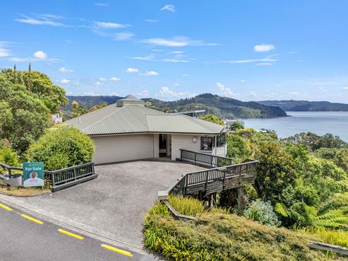 52 Motuhoa Road, Tairua