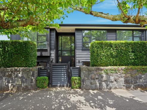 1 Weaver Avenue, Epsom