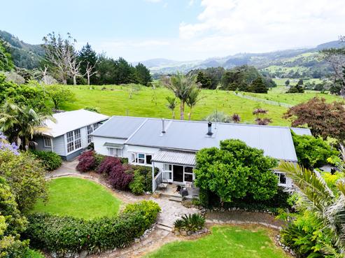7046 State Highway 12, Omapere