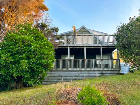 1 Marine Park Avenue, Rakino Island
