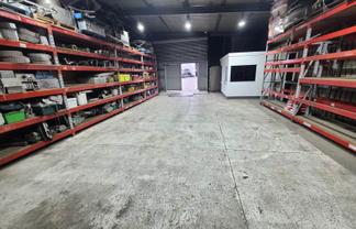 131M² INDUSTRIAL PREMISES
