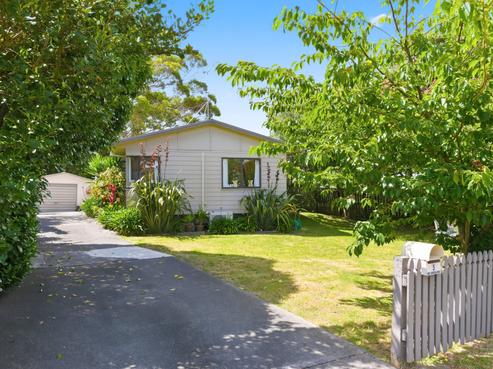 5 Dennis Taylor Court, Paraparaumu