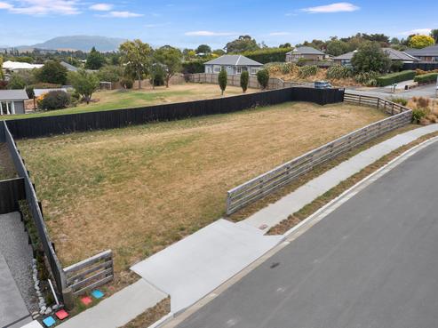 2 Foster Place, Amberley