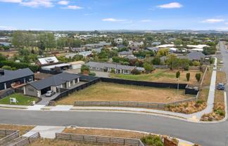 2 Foster Place, Amberley