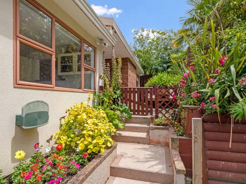 2A Saint Leonard Street, Saint Johns Hill