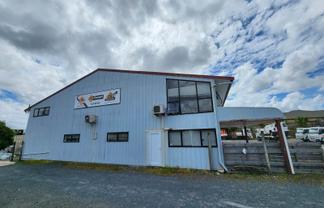DRIVE THROUGH INDUSTRIAL WITH LARGE YARD
