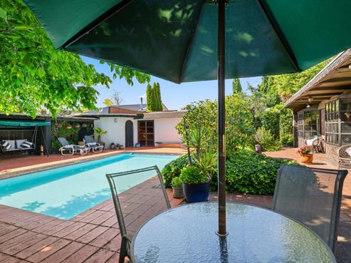 56 New Renwick Road, Burleigh