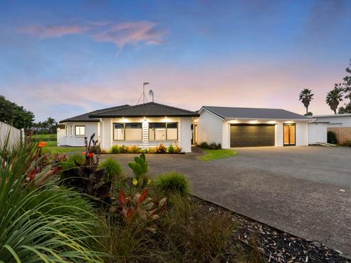 1162 East Coast Road, Whakatiwai