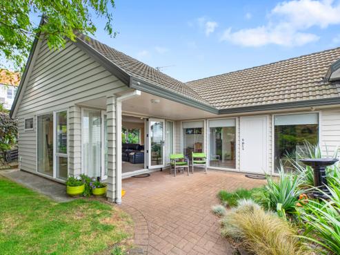 15A Otumoetai Road, Judea