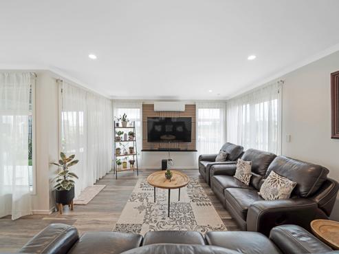 56 Scenic Rise, Rototuna North