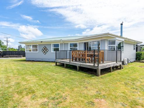 21 Jeanette Street, Glenview