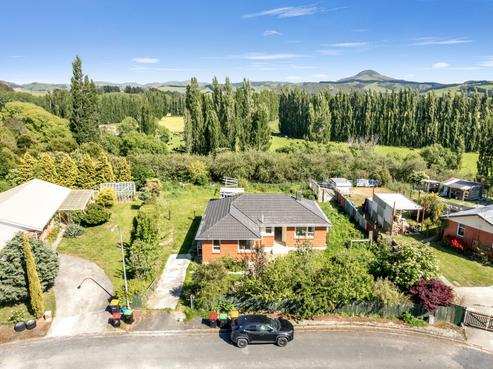 15 Kennard Crescent, Karitane