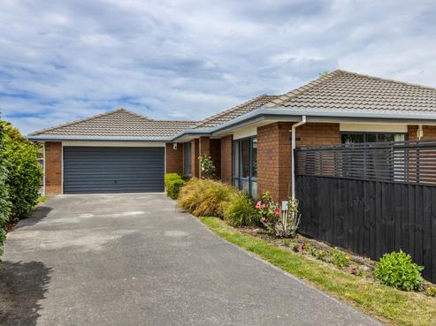 16 Tie Place, Hornby