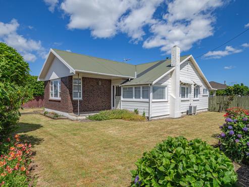 16 Seddon Street, Levin