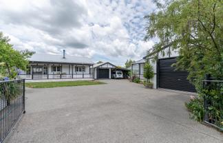 25B Clifton Avenue, Carterton