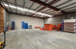 Light industrial tenancy in Onekawa