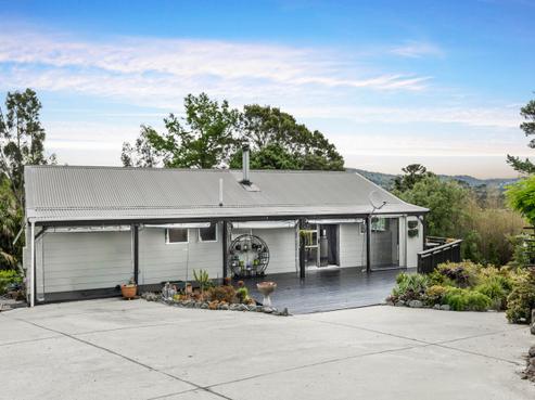 42 Mcentee Road, Waitakere