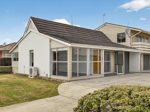 1/470 Hereford Street, Linwood