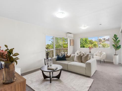 2/218 East Coast Road, Forrest Hill