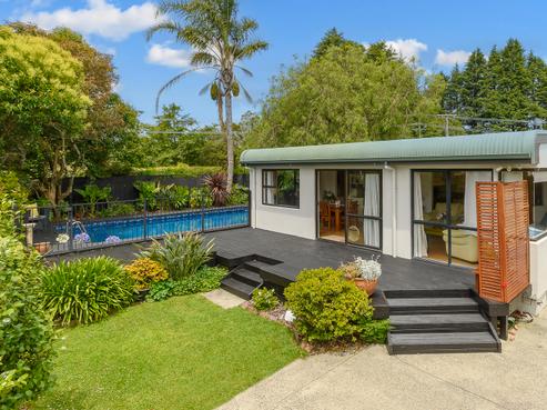 6 Roys Road, Parkvale