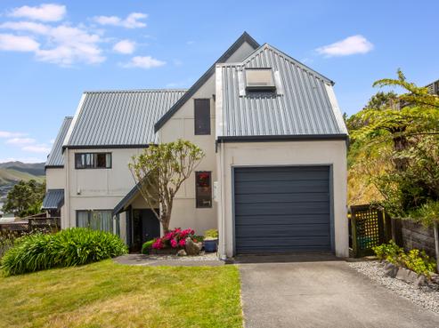 8B Pelorous Street, Paparangi