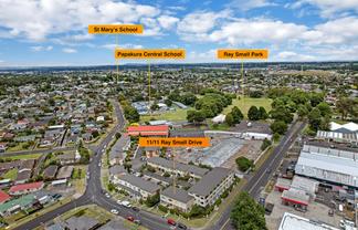 11/11 RAY SMALL DRIVE, Papakura