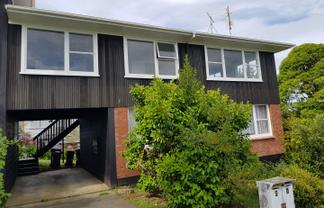 2/62 Strong Street, Saint Johns