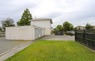 2/2 Peverel Street, Riccarton