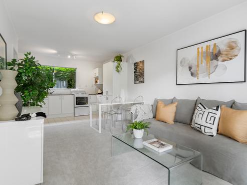 8/12 New Street, Saint Marys Bay