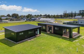 5 Riria Way, Matarangi