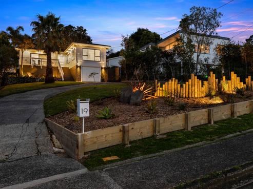 19 Highland Avenue, Titirangi