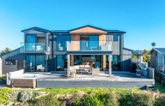 46 Kennedy Point Road, Surfdale