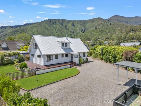 6D Beach Road, Waikawa