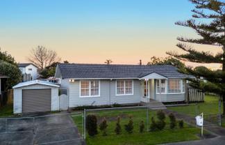 1 Crampton Place, Manurewa