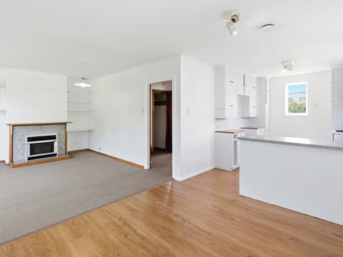 5 Takatimu Way, Johnsonville